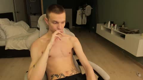 Snapshot of romeo_mercy chatting on February 2025 10:09:02 PM Romeo online show from February 2025 10:09:02 PM