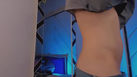 Snapshot of romeo_ricci1 chatting on January 2025 03:45:02 AM Romeo Ricci online show from January 2025 03:45:02 AM