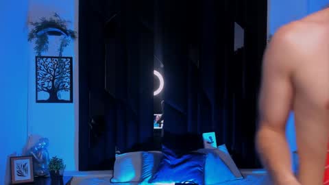 Snapshot of romeo_ricci1 chatting on February 2025 12:06:01 PM Romeo Ricci online show from February 2025 12:06:01 PM