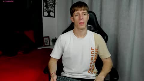 Romeo Ricci online show from November 2025 12:18:01 PM