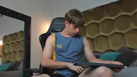 Romeo Ricci online show from February 2026 02:43:02 AM