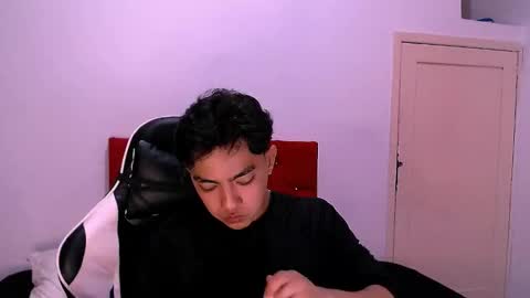 Romeo online show from November 2025 07:24:02 PM