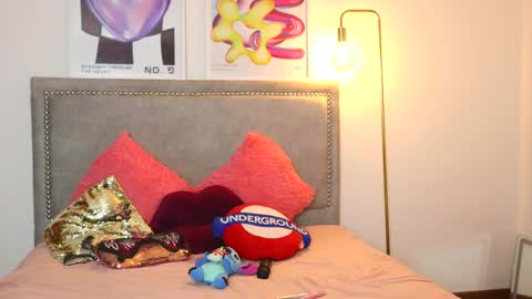 Snapshot of ronieeplay chatting on October 2025 02:20:02 AM Roni online show from October 2025 02:20:02 AM