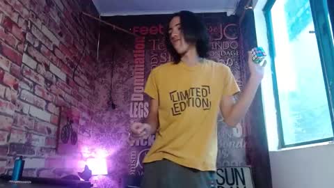 Snapshot of ronymiller_1 chatting on December 2024 04:39:02 PM RonyMiller 1 online show from December 2024 04:39:02 PM