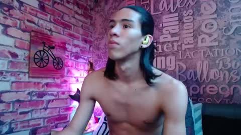 Snapshot of ronymiller_1 chatting on January 2025 05:00:01 PM RonyMiller 1 online show from January 2025 05:00:01 PM