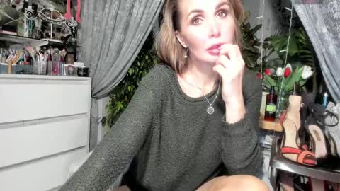 Aurora online show from February 2025 10:40:02 PM