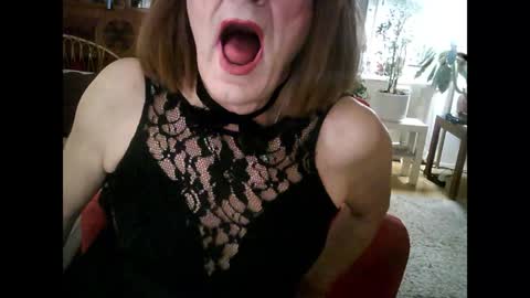 Snapshot of rosa_teevee chatting on January 2025 11:40:01 PM Tina online show from January 2025 11:40:01 PM