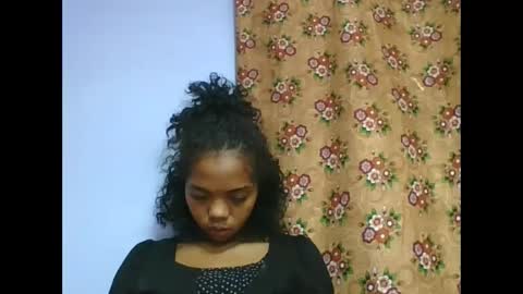 Snapshot of rosah225127 chatting on April 2026 05:30:01 PM rosah225127 online show from April 2026 05:30:01 PM