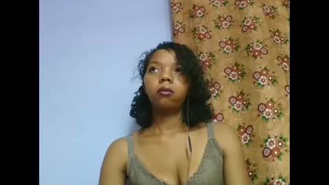 Snapshot of rosah225127 chatting on May 2026 06:00:01 AM rosah225127 online show from May 2026 06:00:01 AM