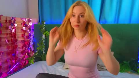 Snapshot of rosaliehandley chatting on May 2026 07:48:02 AM rosaliehandley online show from May 2026 07:48:02 AM