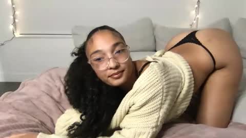 Snapshot of rosalinatoosexy chatting on April 2026 04:24:02 AM Rosalina online show from April 2026 04:24:02 AM