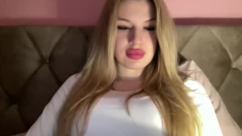 Rosalina online show from October 2025 08:11:02 PM