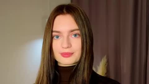 Hi im Monica its my 1st day here online show from October 2025 05:37:02 AM
