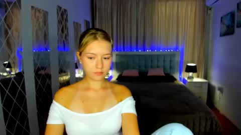 RosaRising online show from June 2026 09:55:02 AM