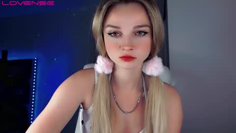 rose__luck online show from September 2025 05:07:01 PM
