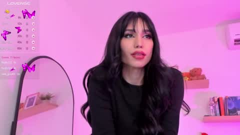 Snapshot of rose__saenz chatting on December 2024 01:15:02 AM Rose Saenz online show from December 2024 01:15:02 AM