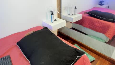 Rose 3 online show from March 2025 03:05:02 PM