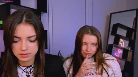 rose online show from September 2025 07:19:02 PM