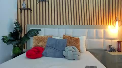 Snapshot of roseaurora chatting on January 2026 12:54:02 PM roseaurora online show from January 2026 12:54:02 PM