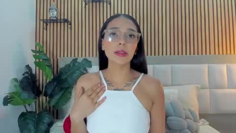 Snapshot of roseaurora chatting on February 2026 12:53:02 PM roseaurora online show from February 2026 12:53:02 PM