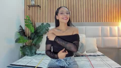 Snapshot of roseaurora chatting on February 2026 12:44:02 PM roseaurora online show from February 2026 12:44:02 PM