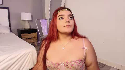 Snapshot of roseblu_ chatting on June 2026 07:56:02 PM Sweet Rose online show from June 2026 07:56:02 PM