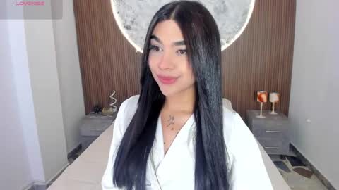 Snapshot of rosecassie chatting on April 2026 02:10:01 PM Rose online show from April 2026 02:10:01 PM