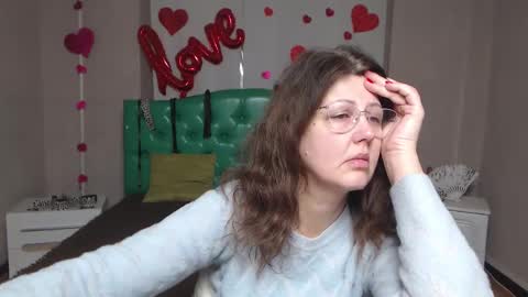 Snapshot of rosehille chatting on February 2026 06:17:02 AM RoseHille online show from February 2026 06:17:02 AM