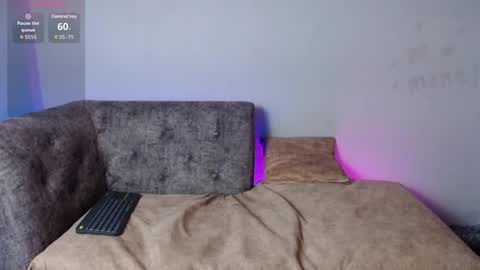 Rose honeil    online show from April 2026 07:59:02 PM