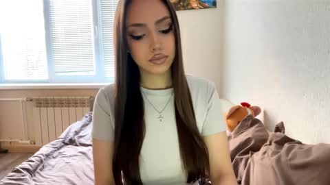 Snapshot of rosenavillifana chatting on November 2025 12:18:01 PM Mimi online show from November 2025 12:18:01 PM