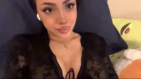 Snapshot of rosenavillifana chatting on December 2025 03:09:02 PM Mimi online show from December 2025 03:09:02 PM