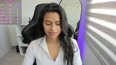 Nat online show from October 2025 02:57:02 PM