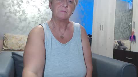 Lovepinklilly online show from January 2025 09:20:01 PM