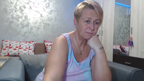 Lovepinklilly online show from January 2025 06:57:01 PM