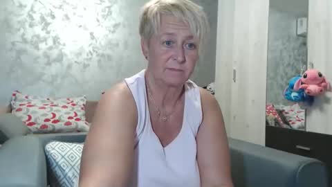 Lovepinklilly online show from September 2025 05:27:01 PM