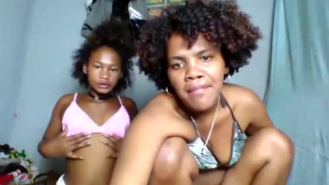 Snapshot of rosia22 chatting on September 2025 01:29:01 AM rosia22 online show from September 2025 01:29:01 AM