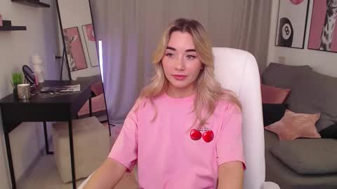 Rosie online show from November 2025 01:04:01 AM