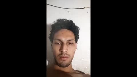 Snapshot of roskof69 chatting on February 2025 04:11:01 AM Ribuu online show from February 2025 04:11:01 AM