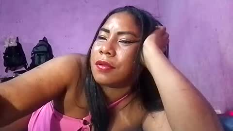 Snapshot of rosmerynava chatting on December 2024 02:17:01 AM rosmerynavarro online show from December 2024 02:17:01 AM