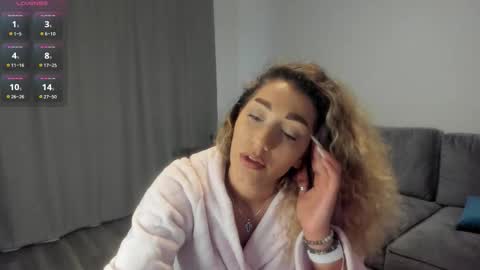 Snapshot of rossana_doll chatting on January 2026 07:03:01 AM Rossa online show from January 2026 07:03:01 AM