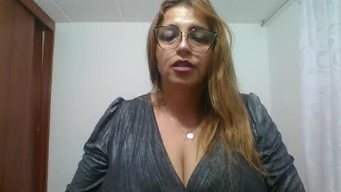 Rossana  online show from February 2025 02:15:01 AM