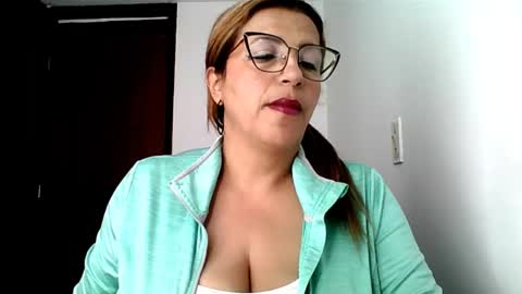 Snapshot of rossanalionheart chatting on June 2026 12:09:01 PM Rossana online show from June 2026 12:09:01 PM