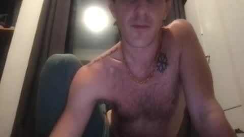 Snapshot of rosscollab chatting on November 2025 12:10:01 AM RossCollab online show from November 2025 12:10:01 AM