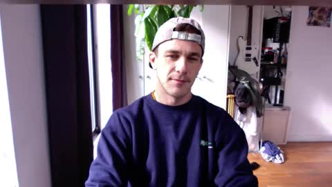 Snapshot of rosscollab chatting on November 2025 03:01:02 PM RossCollab online show from November 2025 03:01:02 PM