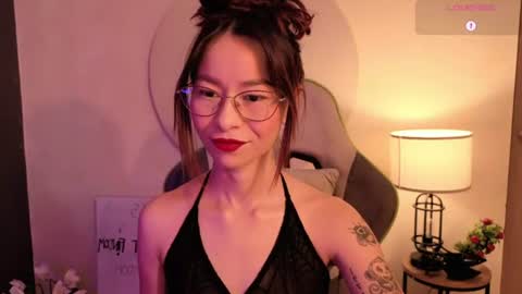 Snapshot of rosse_98_ chatting on June 2026 03:02:01 PM Miss Rosse online show from June 2026 03:02:01 PM