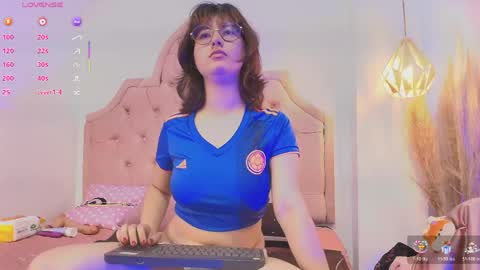 Snapshot of rosse__garden chatting on May 2026 01:15:02 PM rosse garden online show from May 2026 01:15:02 PM