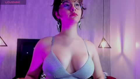 Snapshot of rosse__garden chatting on May 2026 12:01:01 PM rosse garden online show from May 2026 12:01:01 PM