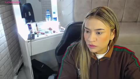 rosse jeane v online show from December 2025 03:04:02 AM