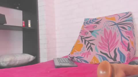 Snapshot of rosse_thompson11 chatting on January 2025 01:15:01 AM rosse_thompson11 online show from January 2025 01:15:01 AM