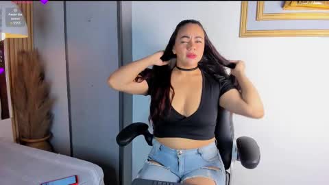 Rossie  online show from December 2025 12:32:01 PM